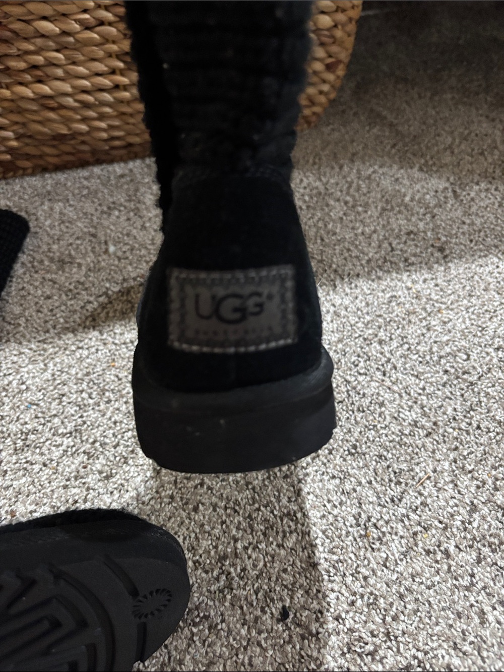 UGG Cardy- Knit Black - Picture 2 of 5